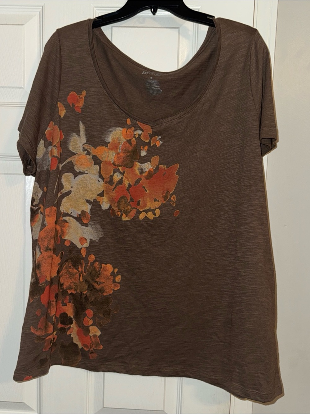 St. John's Bay Brown Short Sleeve Floral Scoop Neck Tee with Orange Accents